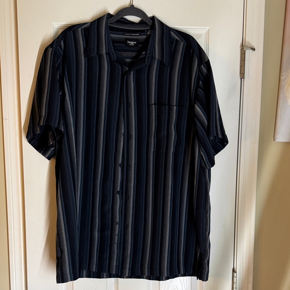 Haggar Men's Navy Striped Casual Button Down Shirt